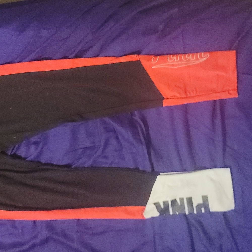 PINK Leggings
